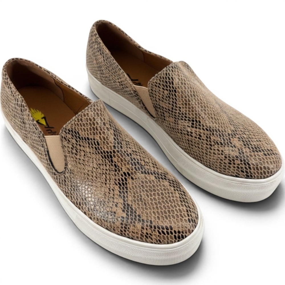 Volatile Womens Snakeskin Print Slip On Sneakers Tan Black Animal Print Size 8M